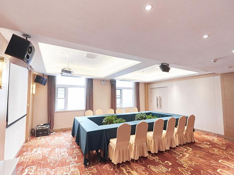 Vienna Hotel Nanyang People Road Exteriér fotografie