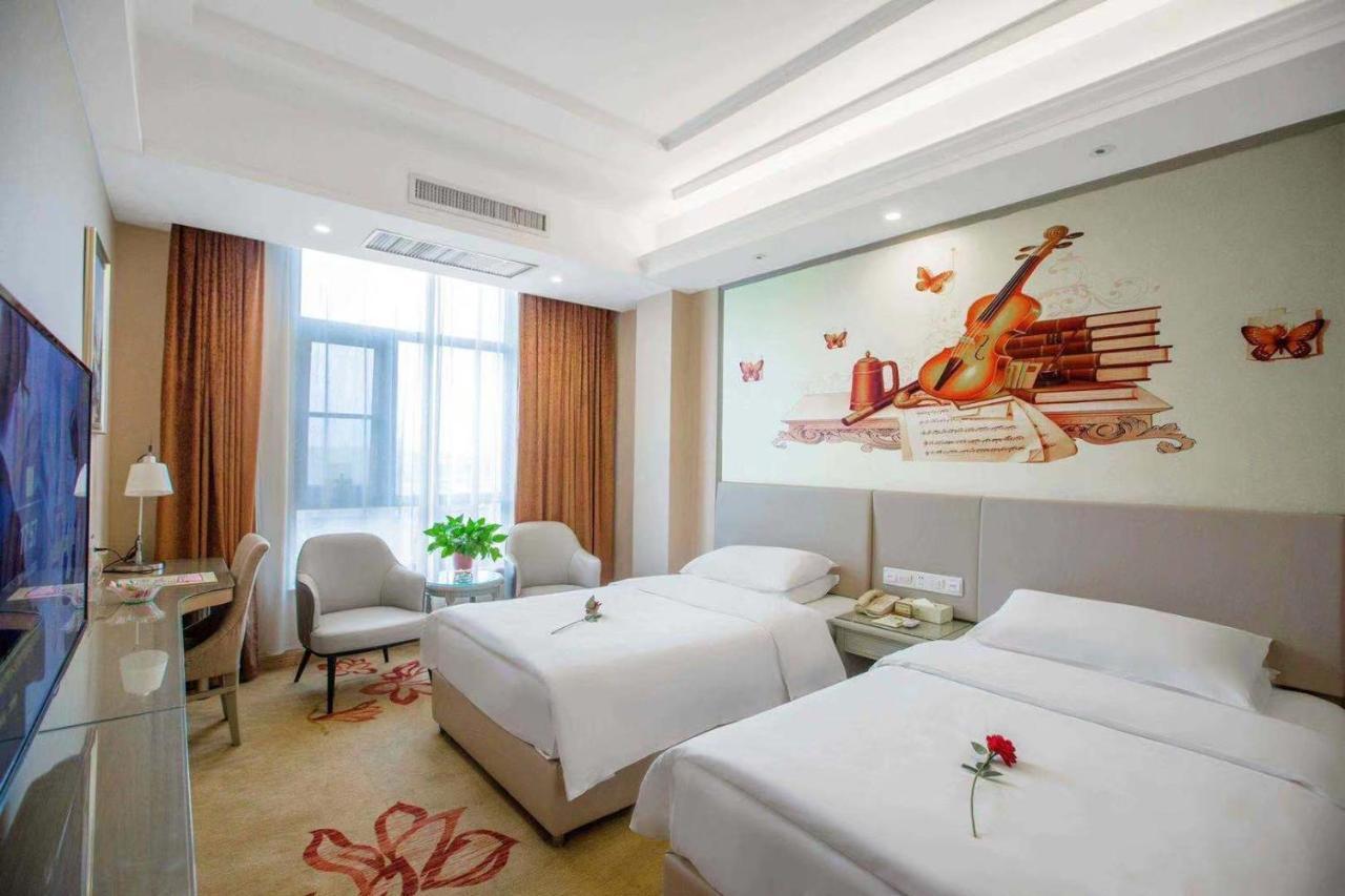 Vienna Hotel Nanyang People Road Exteriér fotografie