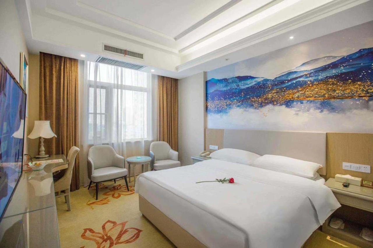 Vienna Hotel Nanyang People Road Exteriér fotografie